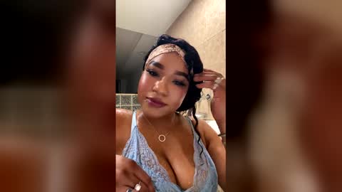 Snapshot of sexylatincouple chatting on 02-25-26, 10:47 SEXYLATINCOUPLE online show from 02-25-26, 10:47