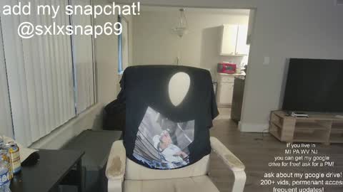 Snapshot of sexylax69 chatting on 10-29-25, 12:35 sexylax69 online show from 10-29-25, 12:35