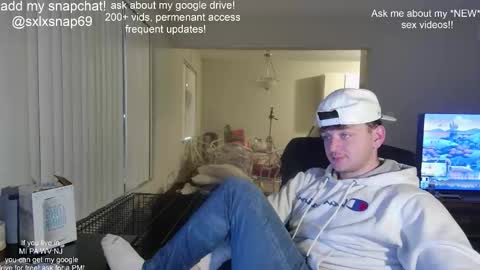 Snapshot of sexylax69 chatting on 11-16-25, 01:22 sexylax69 online show from 11-16-25, 01:22