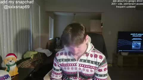 Snapshot of sexylax69 chatting on 12-17-25, 01:33 sexylax69 online show from 12-17-25, 01:33