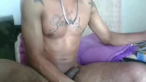 Snapshot of sexyleon69 chatting on 01-16-26, 06:39 Sexy leon online show from 01-16-26, 06:39