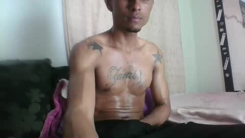 Snapshot of sexyleon69 chatting on 02-23-26, 01:08 Sexy leon online show from 02-23-26, 01:08