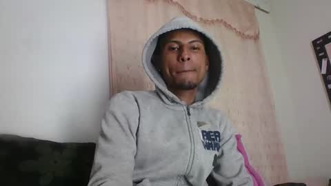 Snapshot of sexyleon69 chatting on 02-24-26, 03:04 Sexy leon online show from 02-24-26, 03:04