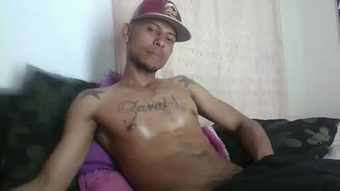 Snapshot of sexyleon69 chatting on 02-25-26, 03:21 Sexy leon online show from 02-25-26, 03:21