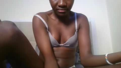 Snapshot of sexylina25 chatting on 03-12-26, 10:38 sexylina25 online show from 03-12-26, 10:38