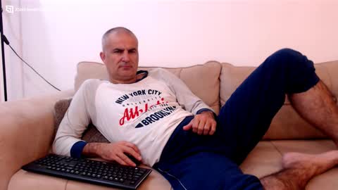 Snapshot of sexymaja77 chatting on 10-18-25, 07:58 David online show from 10-18-25, 07:58