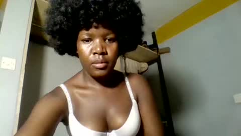 Snapshot of sexymelanin001 chatting on 10-04-25, 07:01 sexymelanin001 online show from 10-04-25, 07:01