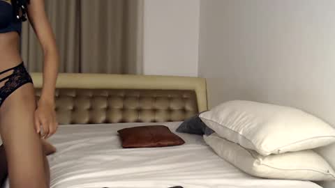 Snapshot of sexymia06 chatting on 01-18-25, 07:15 Melina online show from 01-18-25, 07:15