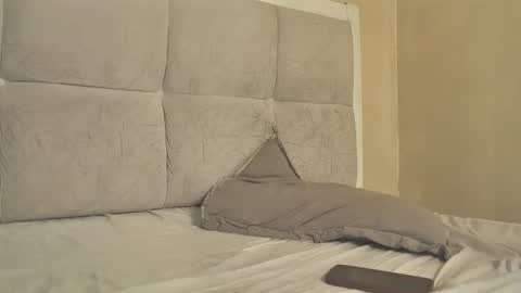 Snapshot of sexymia56 chatting on 09-09-25, 01:38 Miss mia online show from 09-09-25, 01:38