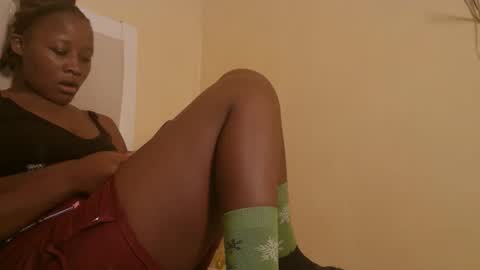 Snapshot of sexymia56 chatting on 10-01-25, 07:36 Miss mia online show from 10-01-25, 07:36