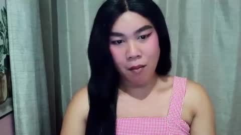 Mika online show from 04-16-26, 06:58