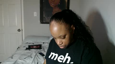 Snapshot of sexymona1218 chatting on 09-20-25, 12:55 SexyMona online show from 09-20-25, 12:55