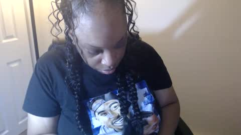 Snapshot of sexymona1218 chatting on 05-02-26, 05:01 SexyMona online show from 05-02-26, 05:01