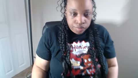 Snapshot of sexymona1218 chatting on 05-06-26, 12:32 SexyMona online show from 05-06-26, 12:32