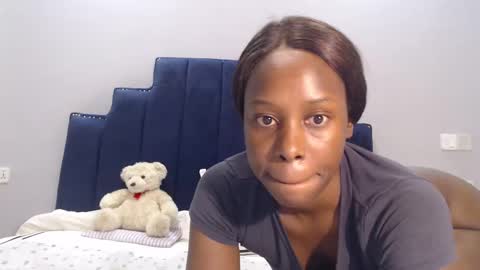 Snapshot of sexymonalisa1 chatting on 01-19-25, 04:04 sexymonalisa1 online show from 01-19-25, 04:04