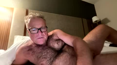 Raymond Art Model online show from 07-28-26, 02:40