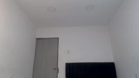 Natalia Duran online show from 04-22-26, 07:04