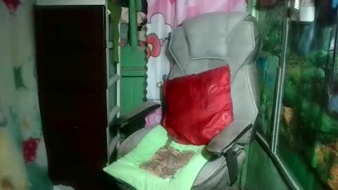 Snapshot of sexyoldangel chatting on 05-19-26, 06:42 sexyoldangel online show from 05-19-26, 06:42