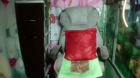 Snapshot of sexyoldangel chatting on 05-28-26, 08:33 sexyoldangel online show from 05-28-26, 08:33