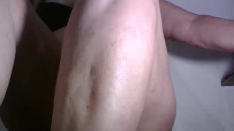 Snapshot of sexyoldwet chatting on 09-08-25, 09:25 AnneSofia online show from 09-08-25, 09:25