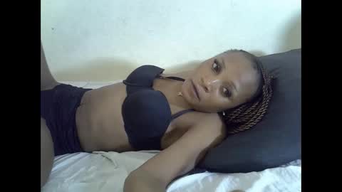 Snapshot of sexypetite4 chatting on 10-11-25, 08:35 SHARON online show from 10-11-25, 08:35