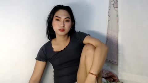 sexypetiteraine online show from 06-07-26, 11:36