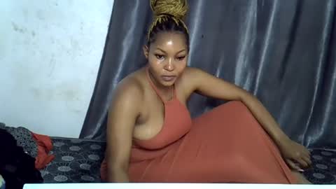 Snapshot of sexyqweenn chatting on 07-19-26, 06:50 sasha prettygyal online show from 07-19-26, 06:50