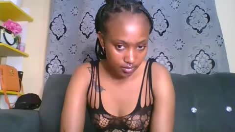 sexyriri22 online show from 12-14-25, 11:48