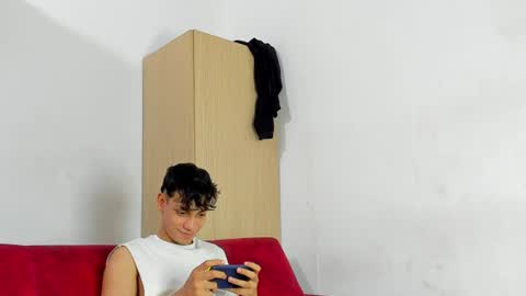 Snapshot of sexys_boys18 chatting on 06-24-26, 07:35 MATIAS-18 THIAHO -18 MAX-19 NICOKALY-19 CAIN-19 MOD ESTEBAN online show from 06-24-26, 07:35