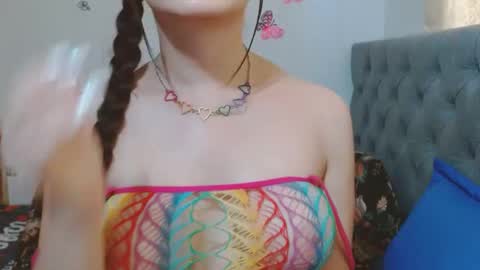 Snapshot of sexysafiravenus chatting on 06-19-26, 05:28 Venus Independent Model online show from 06-19-26, 05:28
