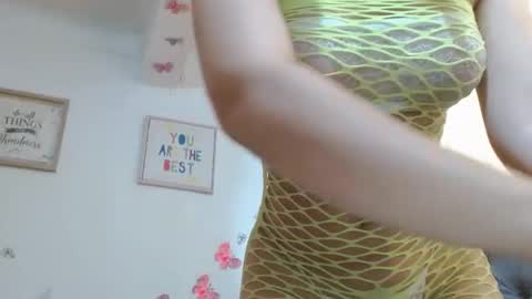 Snapshot of sexysafiravenus chatting on 06-20-26, 05:38 Venus Independent Model online show from 06-20-26, 05:38