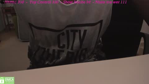 Snapshot of sexyscouple chatting on 06-25-26, 06:34 Kristina the Best. Join me too on online show from 06-25-26, 06:34