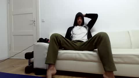 urPersonalToyboy420 online show from 06-09-26, 11:55