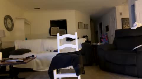 Smooth bi guy online show from 03-17-26, 07:44