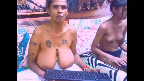 sexyva4u2luv online show from 09-15-25, 09:31