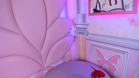 Snapshot of sexyy_kitty18 chatting on 02-14-25, 09:24 KATY online show from 02-14-25, 09:24