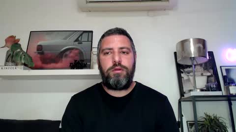 Snapshot of sexyyturkk chatting on 12-19-25, 02:18 Arda online show from 12-19-25, 02:18