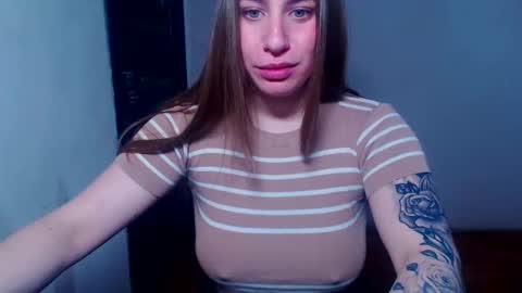 Snapshot of sexyyuliia777 chatting on 04-29-26, 06:39 Yuliia online show from 04-29-26, 06:39