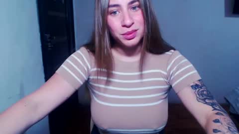 Snapshot of sexyyuliia777 chatting on 06-30-26, 05:52 Yuliia online show from 06-30-26, 05:52
