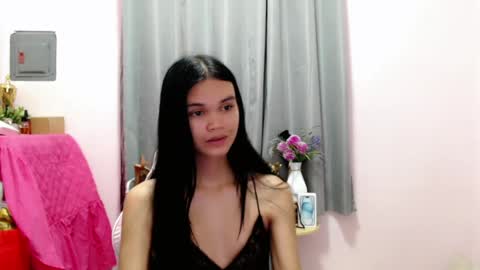 Snapshot of sexyzendaya_69 chatting on 04-25-26, 01:36 Zendaya online show from 04-25-26, 01:36