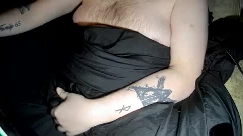 Snapshot of sexzilla15 chatting on 11-19-25, 08:47 no face online show from 11-19-25, 08:47