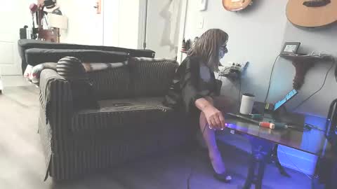 CD    Jeanne online show from 10-06-25, 07:17