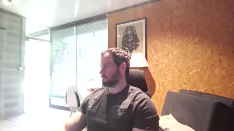 Snapshot of shad0w_hunter chatting on 10-13-25, 01:33 shad0w_hunter online show from 10-13-25, 01:33