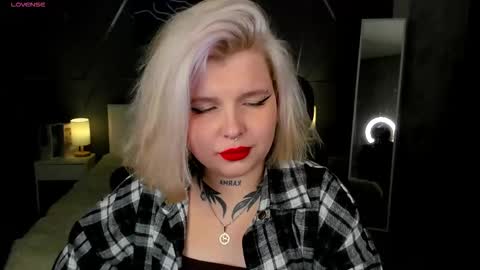 Lana online show from 11-08-25, 08:14