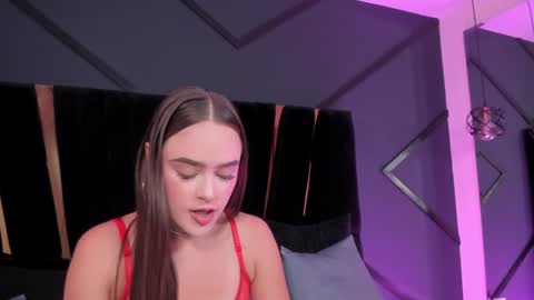 Shaina Vasquez online show from 09-15-25, 01:16