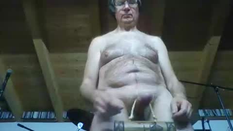 Snapshot of shairy702 chatting on 10-16-25, 01:28 shairy702 online show from 10-16-25, 01:28