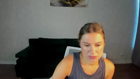 Shakira online show from 07-25-26, 08:56