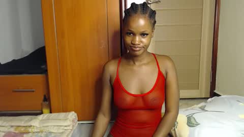 Snapshot of shaky396294 chatting on 10-27-25, 12:15 shaky xxx online show from 10-27-25, 12:15