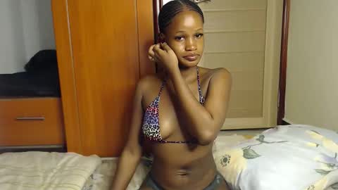 Snapshot of shaky396294 chatting on 11-09-25, 01:04 shaky xxx online show from 11-09-25, 01:04