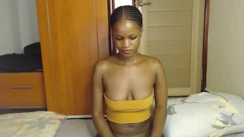 Snapshot of shaky396294 chatting on 11-12-25, 01:39 shaky xxx online show from 11-12-25, 01:39